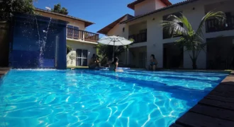 Charming Tropical Inn at Bombaça Beach – 7 Suites, Pool & Nature
